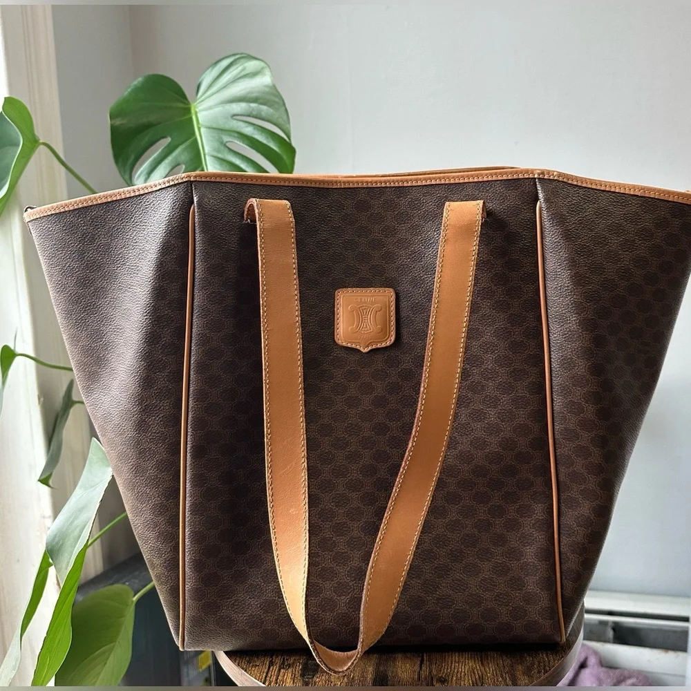 Celine Triomphe Tote Bag - Picture 11 of 14